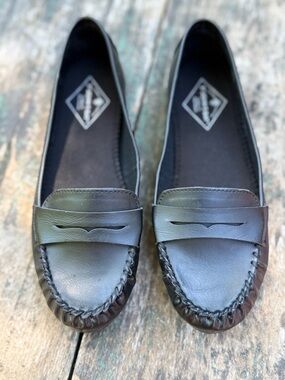 St. John’s Bay Black Leather Penny Loafers Size 8 NWOT